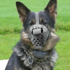 ActiveDogs Black Plastic Muzzle -Agility Shop 303327 1 full 04677.1638911411