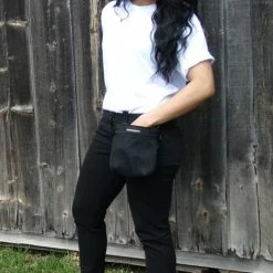 Clip-On Bait & Phone Bag - Zippered Mesh Accessory Pocket -Agility Shop 507307 5 full 96743.1638911459