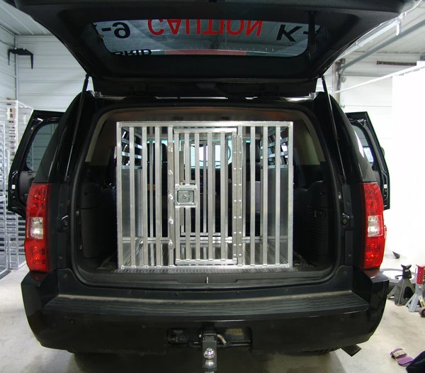 Diamond Tread Aluminum SUV Dog Crate 4 Diamond Tread Aluminum SUV Dog Crate - Image 4